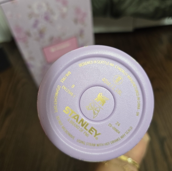 Stanley Love Shack Fancy Tumblr. 💜⚡️ (40oz) - Picture 5 of 7